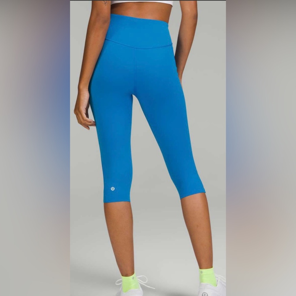 Lululemon Base Pace High-rise Crop size 6 color poolside blue